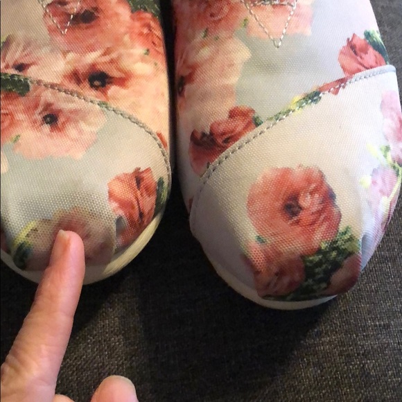 Toms - Picture 5 of 5